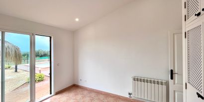 Real Estates picture 12 Ref. R28549