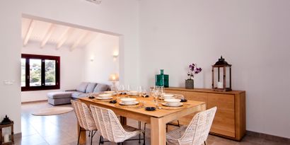 Inmobiliaria picture 5 Ref. Nº. R28697