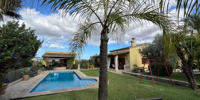 Real Estates picture 21 Ref. R28598