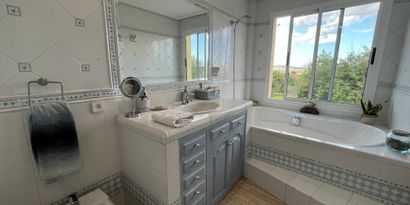 Real Estates picture 12 Ref. R28598