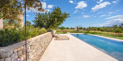 Real Estates picture 1 Ref. 82712