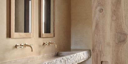 Real Estates picture 2 Ref. 82733