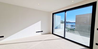 Inmobiliaria picture 10 Ref. Nº. R24743