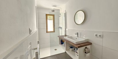 Real Estates picture 11 Ref. 82720