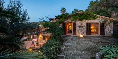 Real Estates picture 21 Ref. 79001