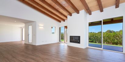 Real Estates picture 3 Ref. 82813