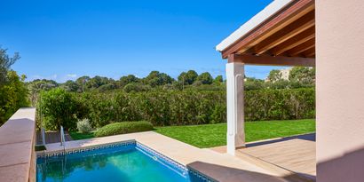 Real Estates picture 1 Ref. 82813