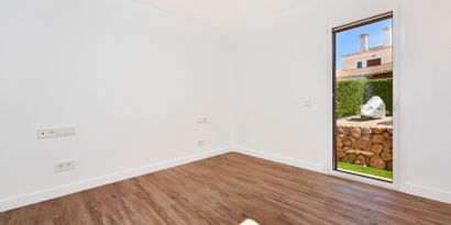 Real Estates picture 9 Ref. 82813