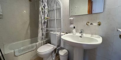 Inmobiliaria picture 7 Ref. Nº. R28586