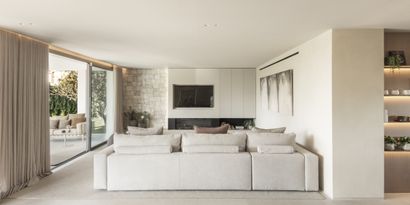 Real Estates picture 3 Ref. 82817