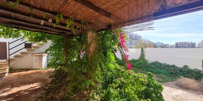 Real Estates picture 3 Ref. 82843