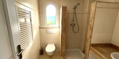 Real Estates picture 4 Ref. R28818