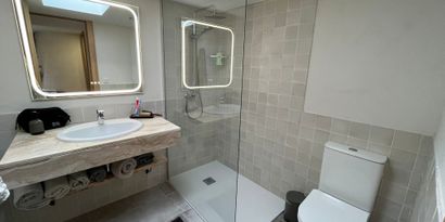 Real Estates picture 13 Ref. R28823