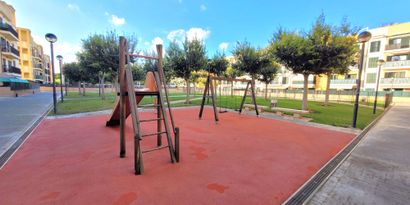 Real Estates picture 15 Ref. R28888