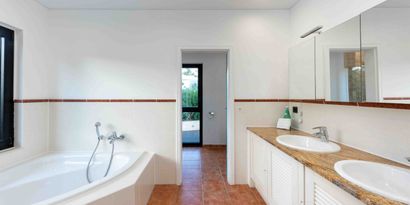 Real Estates picture 30 Ref. R28901