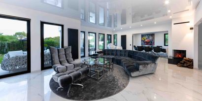 Real Estates picture 15 Ref. R28901