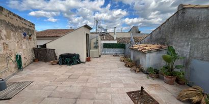 Real Estates picture 15 Ref. R28881