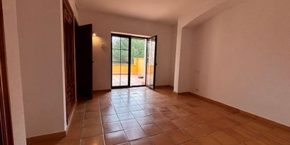 Real Estates picture 11 Ref. 82928