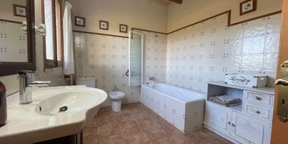 Real Estates picture 10 Ref. 82917