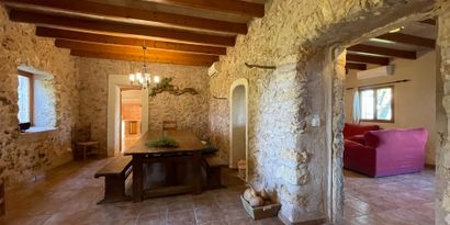 Real Estates picture 3 Ref. 82917