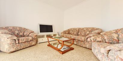 Real Estates picture 3 Ref. R28771