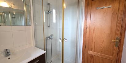 Real Estates picture 10 Ref. R28771