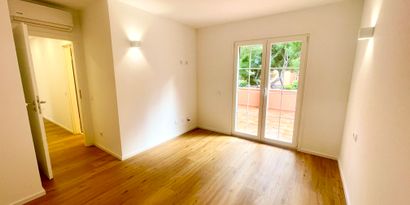 Real Estates picture 6 Ref. R28949