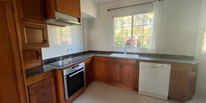 Real Estates picture 10 Ref. R28572