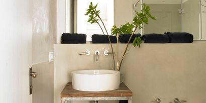 Real Estates picture 9 Ref. R28880