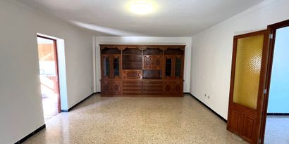 Real Estates picture 4 Ref. R28485