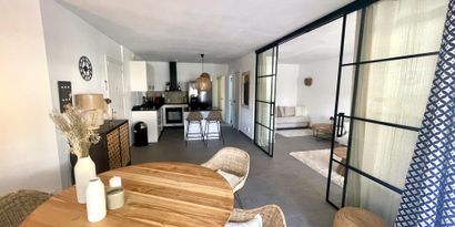 Real Estates picture 1 Ref. R28718