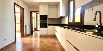 Real Estates picture 7 Ref. R28916