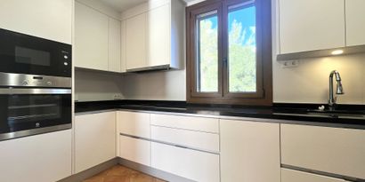 Real Estates picture 8 Ref. R28916