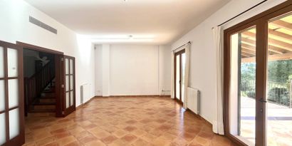 Real Estates picture 4 Ref. R28916