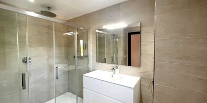 Real Estates picture 12 Ref. R28916