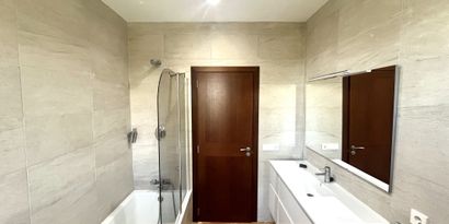 Real Estates picture 13 Ref. R28916