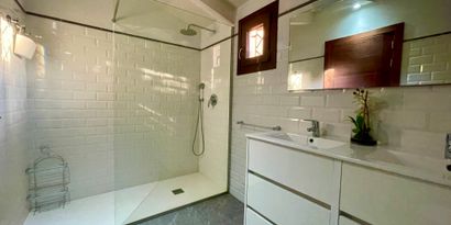 Inmobiliaria picture 13 Ref. Nº. R28756