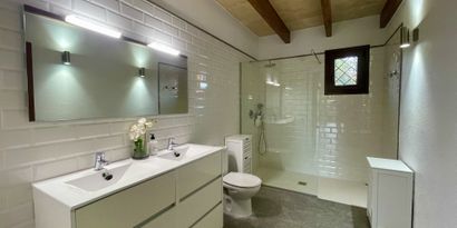 Inmobiliaria picture 12 Ref. Nº. R28756