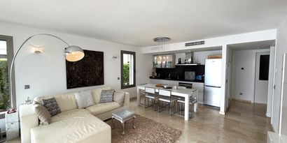 Real Estates picture 2 Ref. 82810