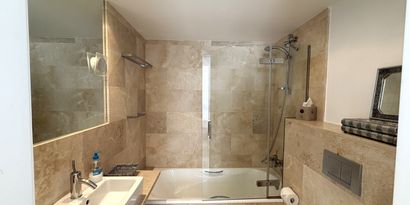 Real Estates picture 9 Ref. 82810