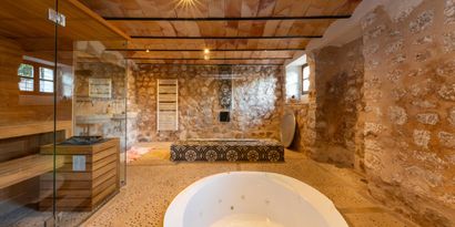 Real Estates picture 18 Ref. R28820