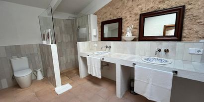 Real Estates picture 18 Ref. R28503