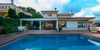 Real Estates picture 21 Ref. 82902