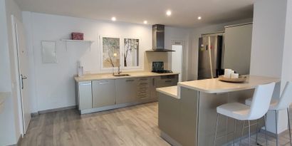 Real Estates picture 2 Ref. 83001