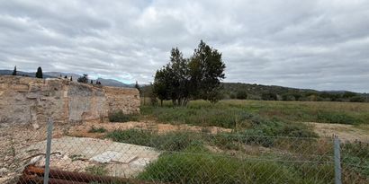 Real Estates picture 3 Ref. 83004