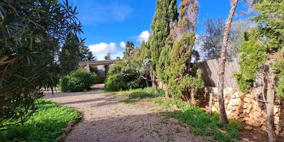 Real Estates picture 18 Ref. R13872