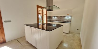 Real Estates picture 3 Ref. R13872