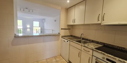 Real Estates picture 6 Ref. R6551