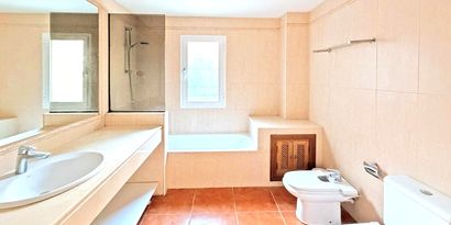 Inmobiliaria picture 6 Ref. Nº. 83041