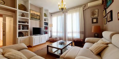 Inmobiliaria picture 0 Ref. Nº. R27972